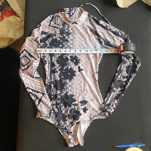 O'Neill Black and White Hybrid surf suit S - Picture 1 of 5
